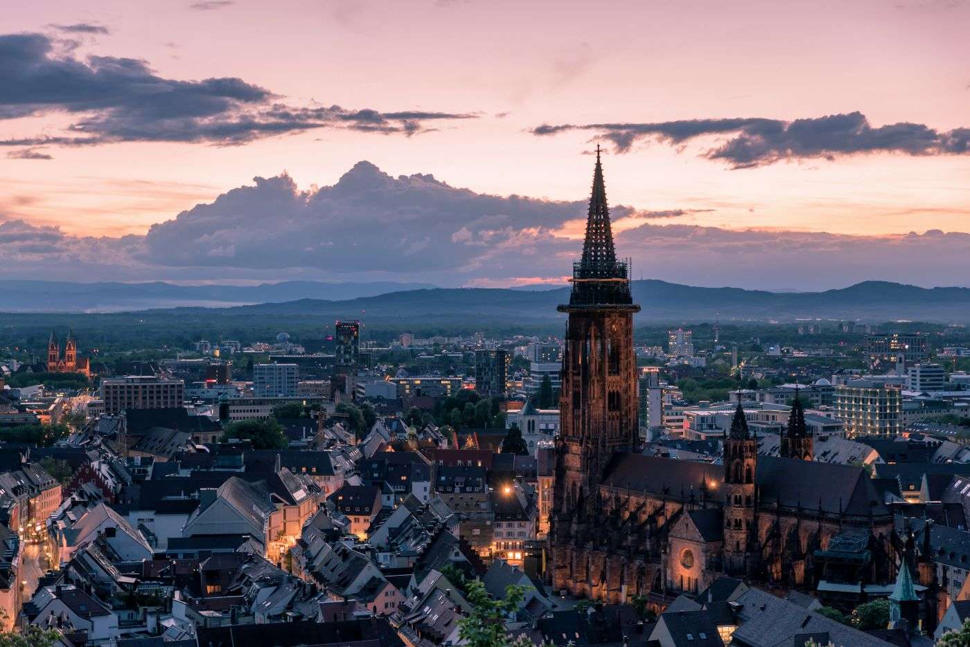 uebersicht-freiburg-abends